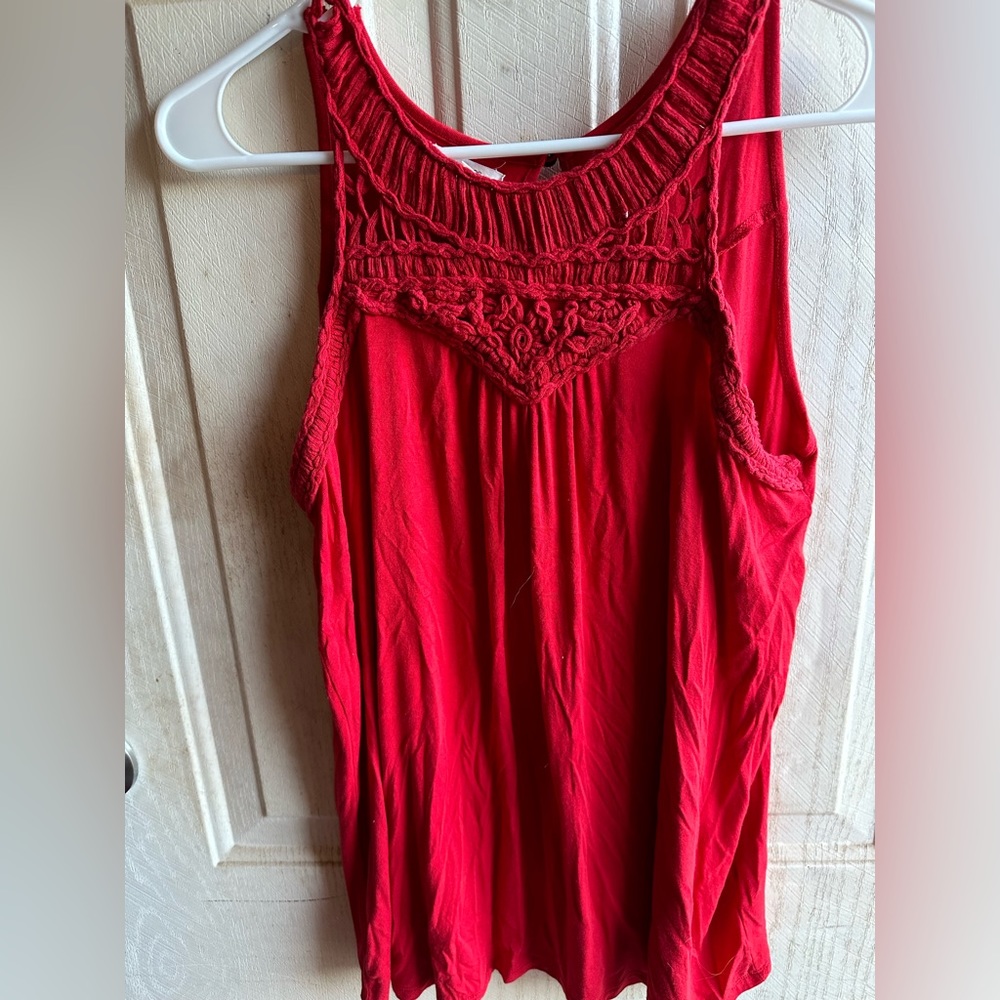 Size large crochet detain